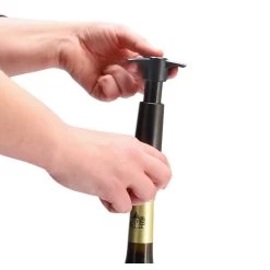 Vacu Vin Pop Zwart Met Dop -Keukenwinkel b0bbc9491fde8e125dbb0ba446ca9a59